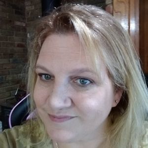 Meet your Posher, Holly